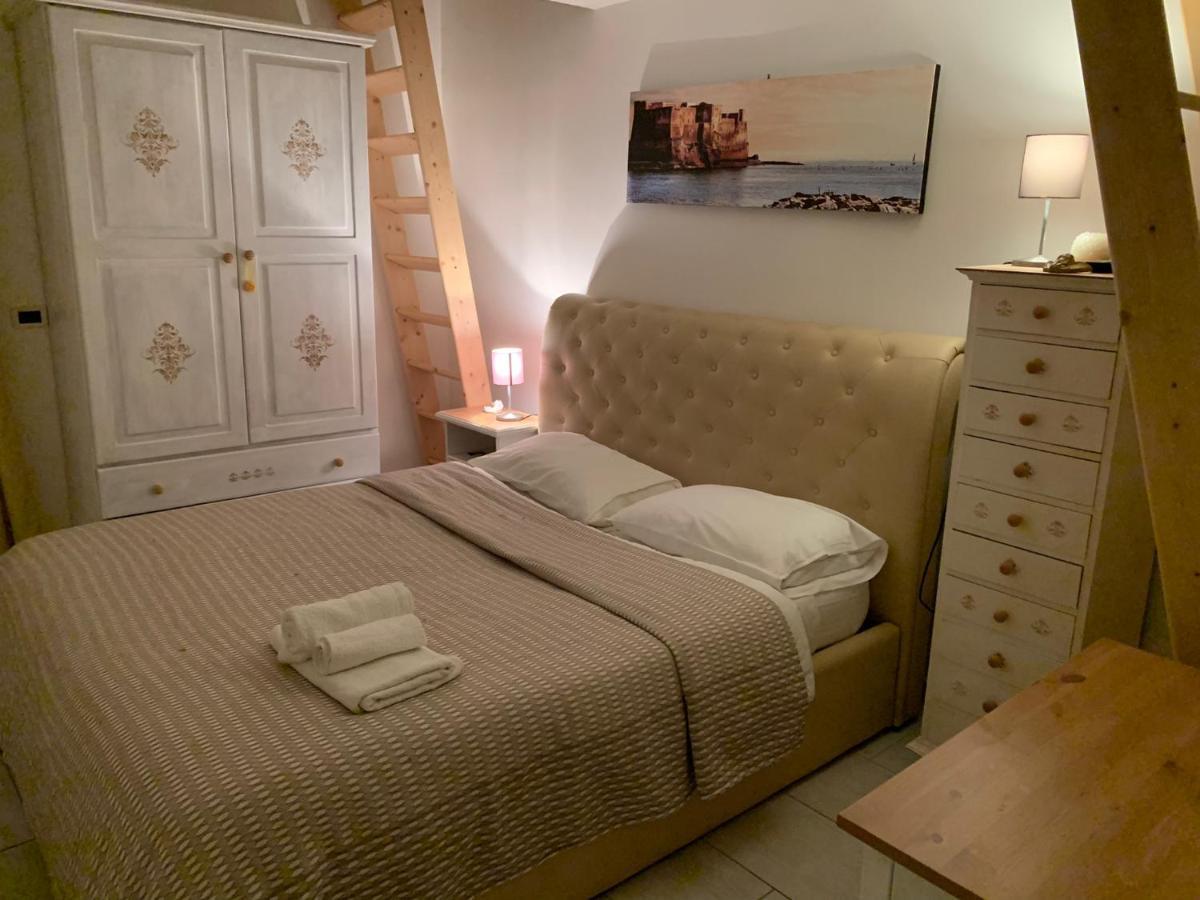 La Casa Di Hoby Lejlighed Napoli Eksteriør billede